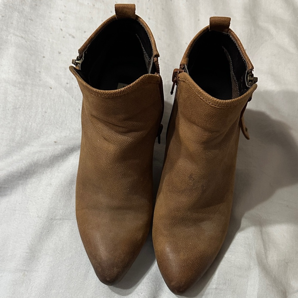 Steve Madden Tan Ankle Booties